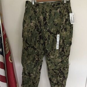 US Navy Nwu type iii green digital trousers size large short new with tags